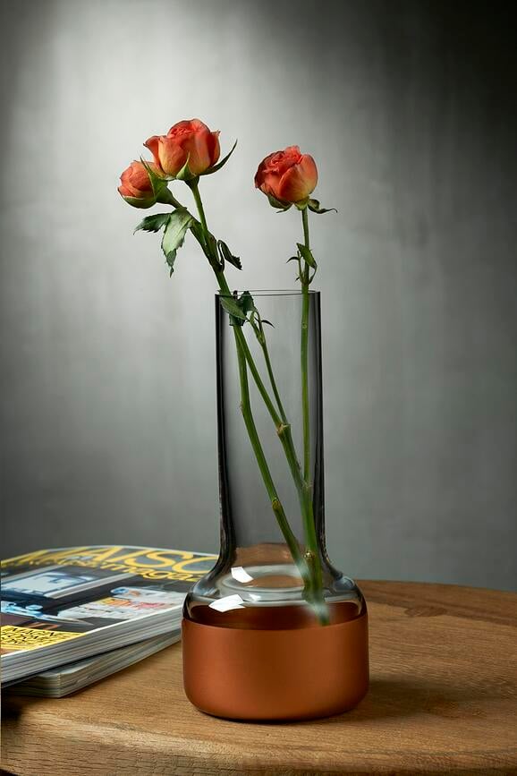 Contour Vaza 20 cm prozirna s bakrenim postoljem