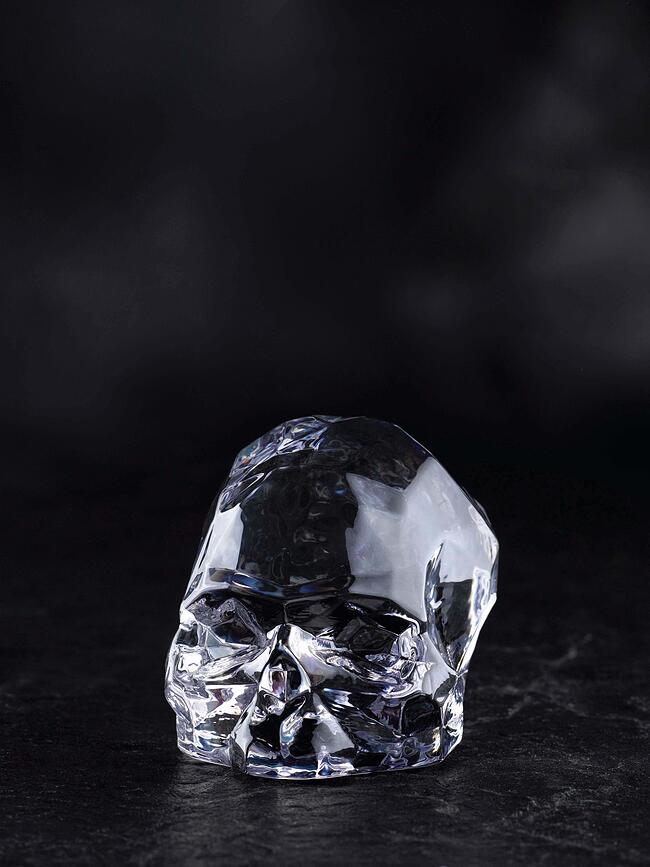 Memento Mori Figurica lubanja S opalizirajuća zelena