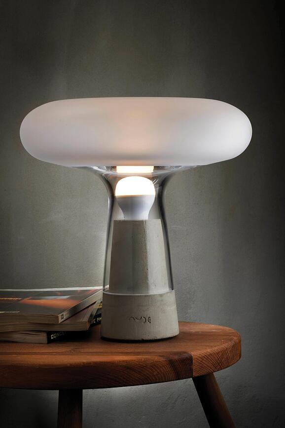 Orion Stolna Lampa s betonskim postoljem