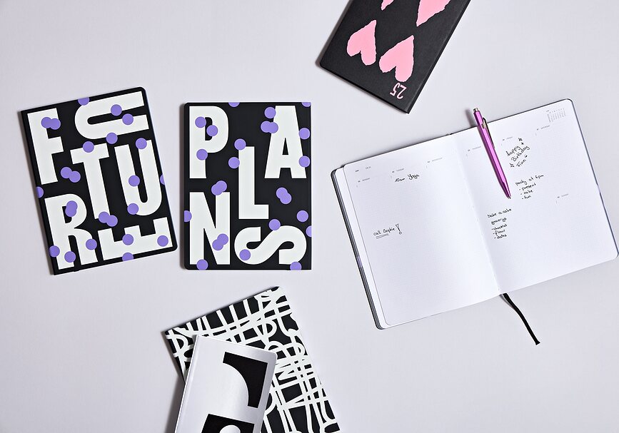 Agenda 2025 Ace of Hearts M, 176 páginas, de puntos, 120 g/m²