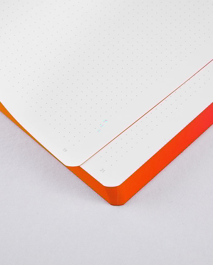 Cuaderno punteado Colour Clash Burn L, 176 páginas, 120 g/m²