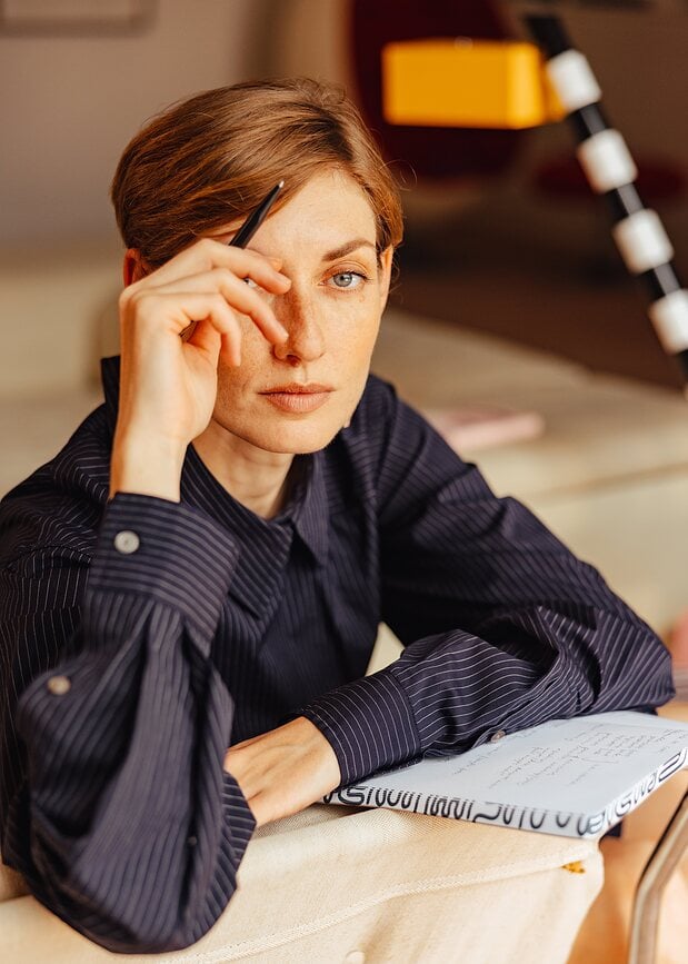 Cuaderno de puntos Graphic Truths & Dares, 256 páginas, papel 120 g/m²