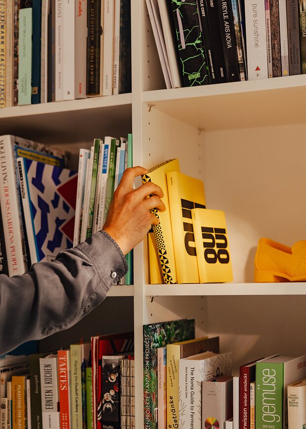 Graphic Write Against The Machines Notes s pikami, 256 strani, 120 g/m²