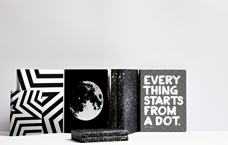 Graphic Write Against The Machines Notes s pikami, 256 strani, 120 g/m²