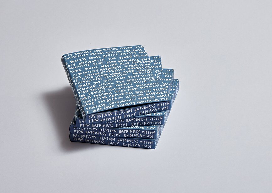 Graphic Write Against The Machines Notes s pikami, 256 strani, 120 g/m²