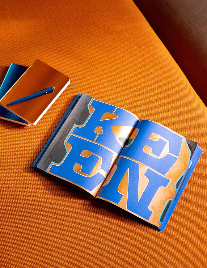 Not White L Carnet uni, 144 pages, 120 g/m², noir