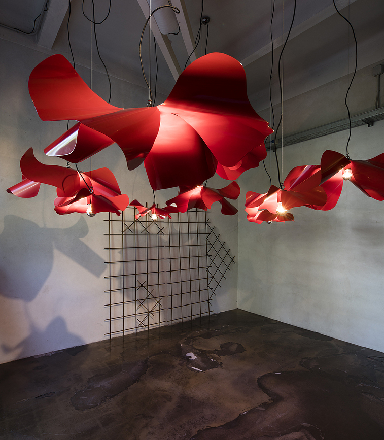 Papavero Raggiante Suspension forme de fleur, taille L, rouge