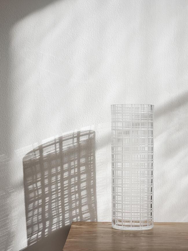 Jarrón Cut in Number, 33 cm, con diseño de rejilla