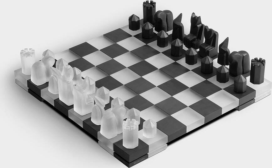 Orrefors x Jay3lle Chess Set