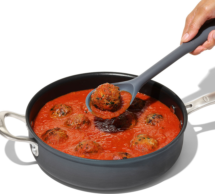 Cuchara de cocina de silicona Good Grips, gris oscuro