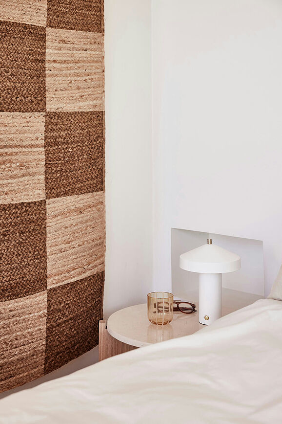 Hatto Stolna Lampa bežična LED 24,5 cm bijela