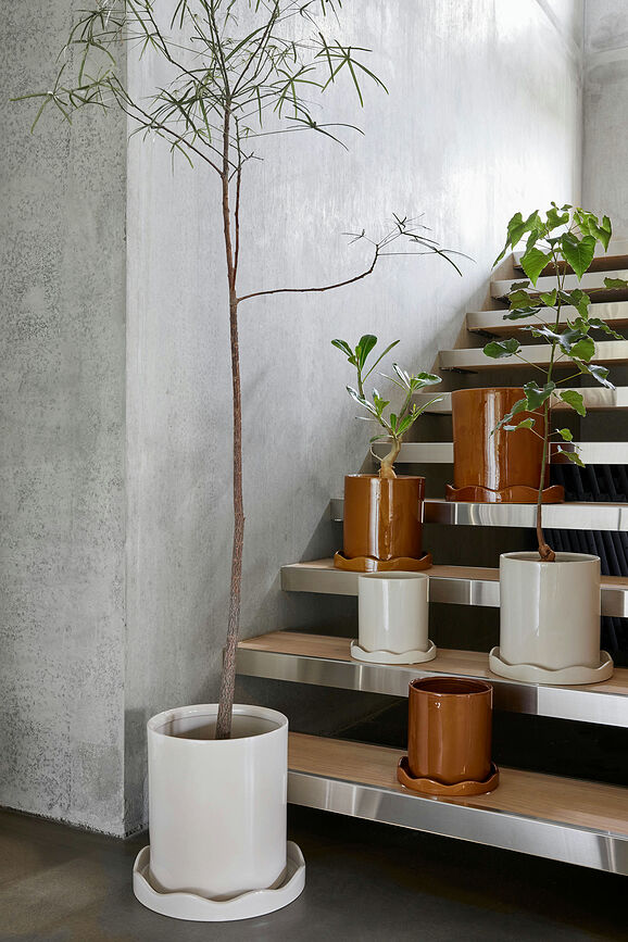 Nami Tegla s podloškom 27 cm bijela