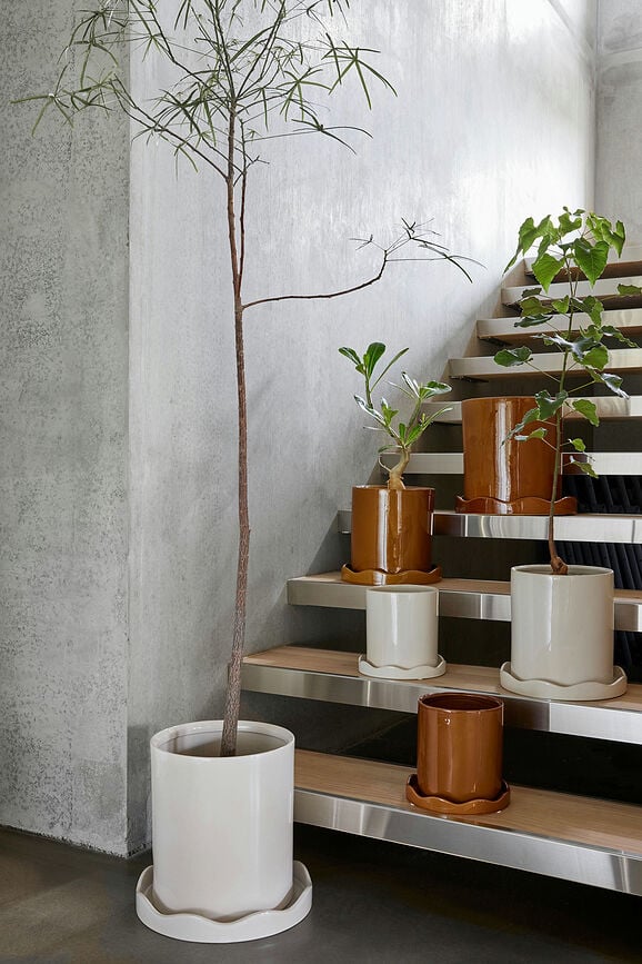 Nami Tegla za cvijeće s podloškom 16,5 cm smeđa