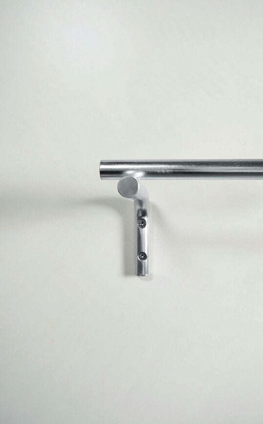 Pieni Držač Ručnika 74 cm mesing