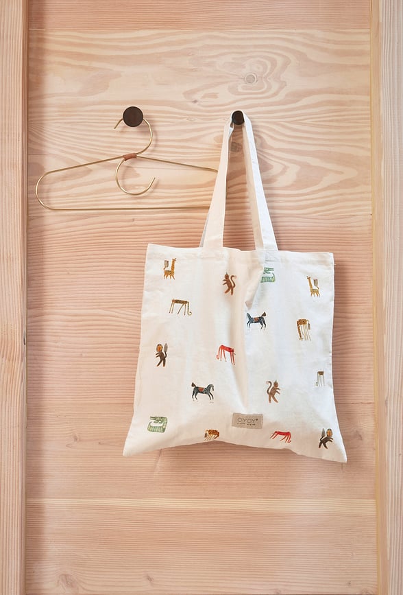 Rina Kljuke stenske, 2,7 cm, brušena medenina, 2 kosa