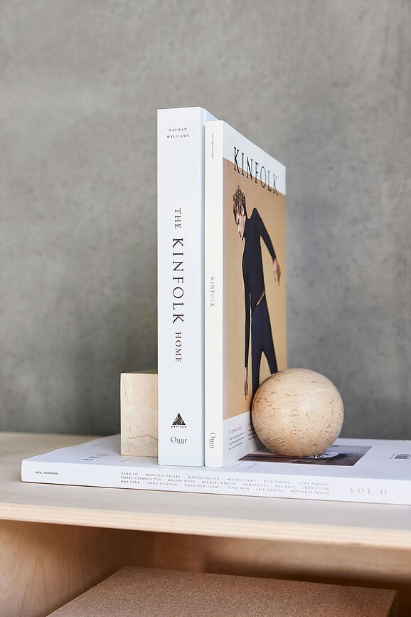 Savi Βιβλιοστάτης, σφαίρα