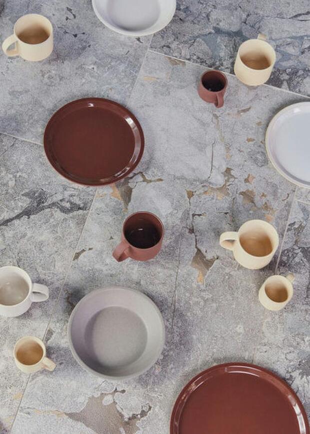 Yuka Assiettes à Déjeuner 22 cm, marron, Lot de 2