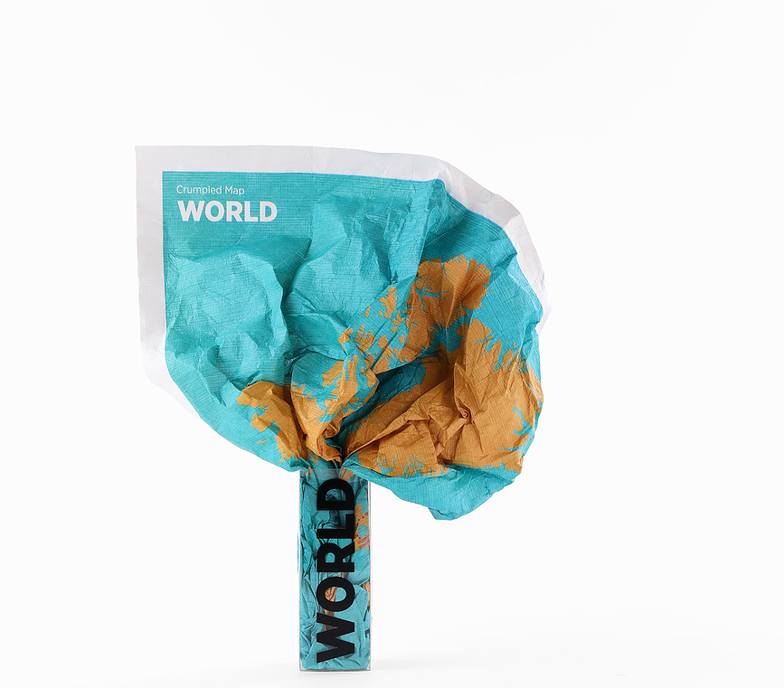 Crumpled World Karta svijeta zgužvana s nazivima država