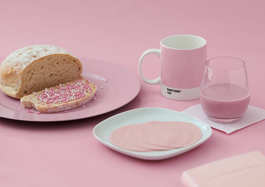 Pantone Tasse 385 ml, or rose