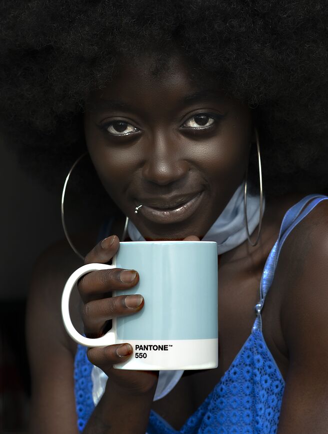 Pantone Tasse 385 ml, or rose