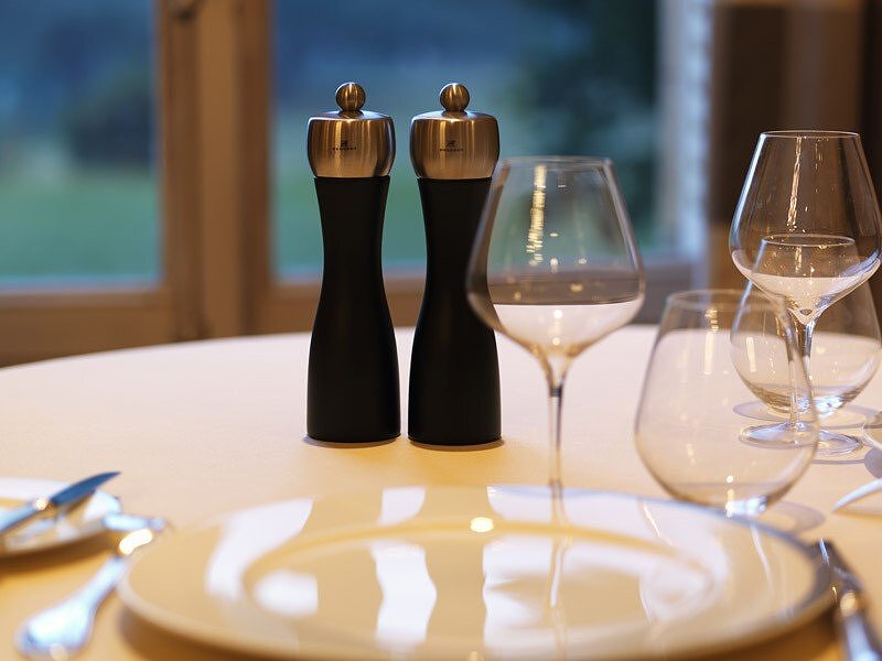 Fidji Mlinček za poper, 15 cm, črn