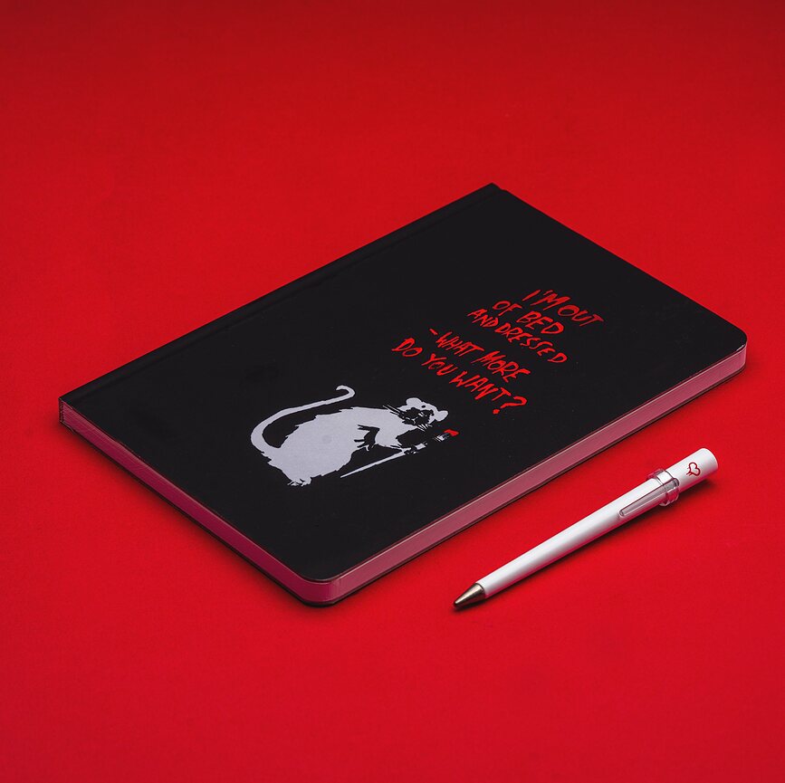 Cuaderno impermeable de papel de piedra Pininfarina Banksy, A5, 128 páginas, con bolígrafo sin tinta, Set de 2 piezas