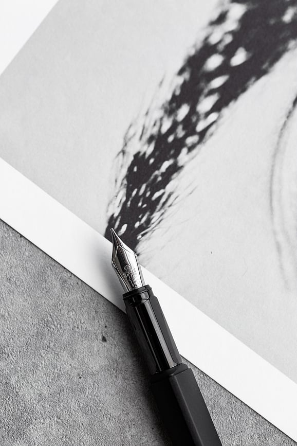 Pininfarina Pf One B Nalivpero crno