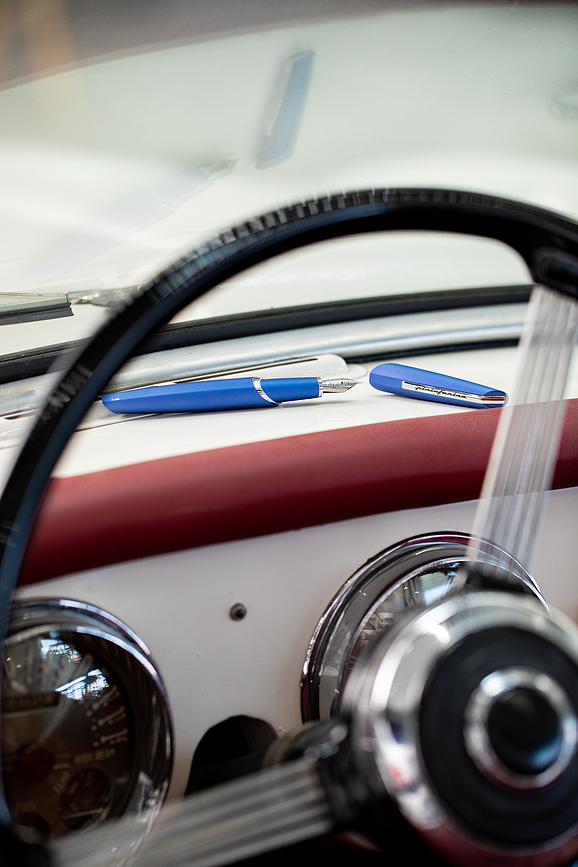 Pininfarina Pf Two B Nalivpero plavo