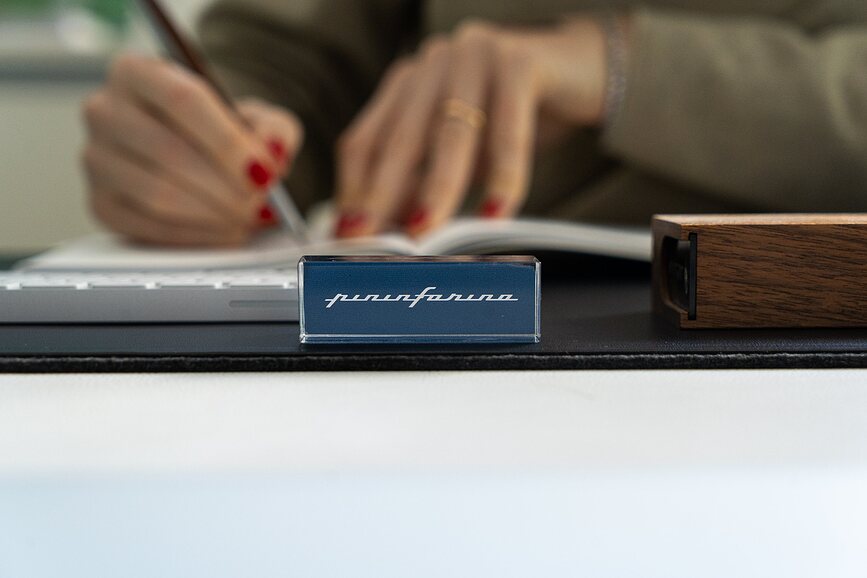 Pininfarina Sous-main avec chargeur, noir