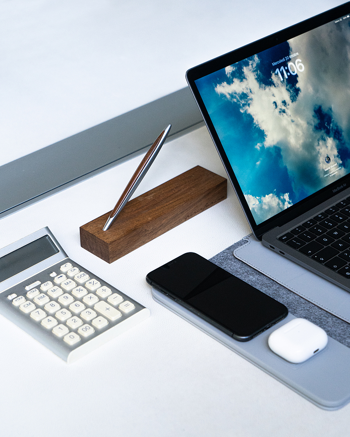 Pininfarina Stalak za Laptop s punjačem plavi