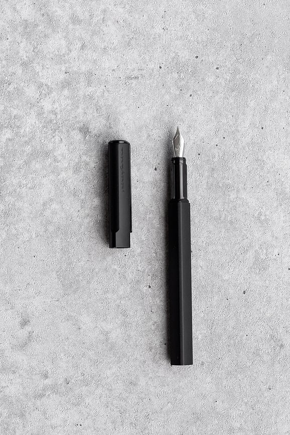 Pluma Estilográfica Pininfarina Pf One B, negro