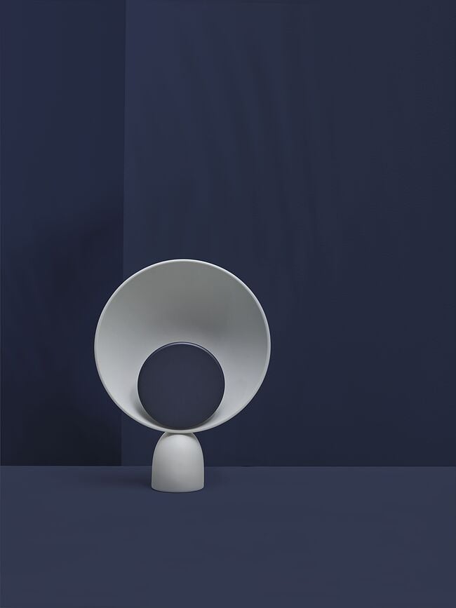 Lámpara de Mesa Blooper, gris, con disco azul