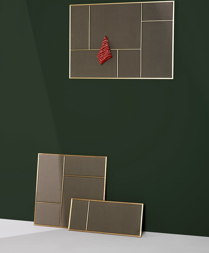 Nouveau Pin Pluta tabla L, z medeninastim okvirjem, modra