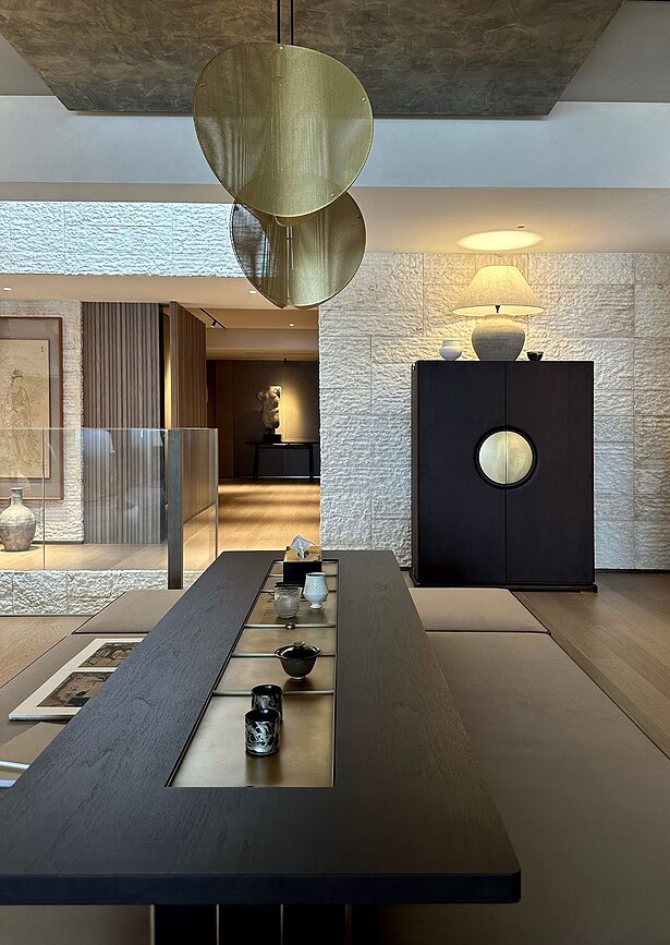 Proxima Suspension, laiton