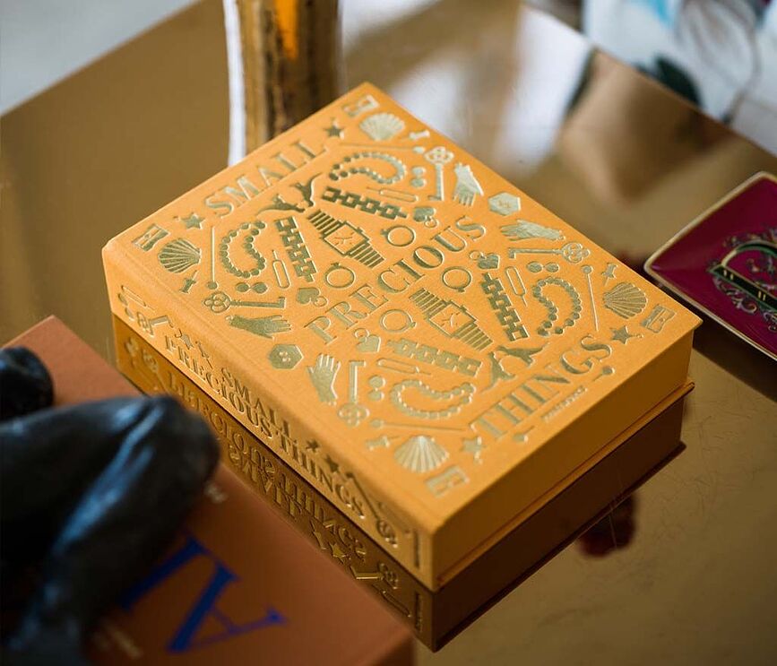 Caja de almacenamiento Precious Things, gris