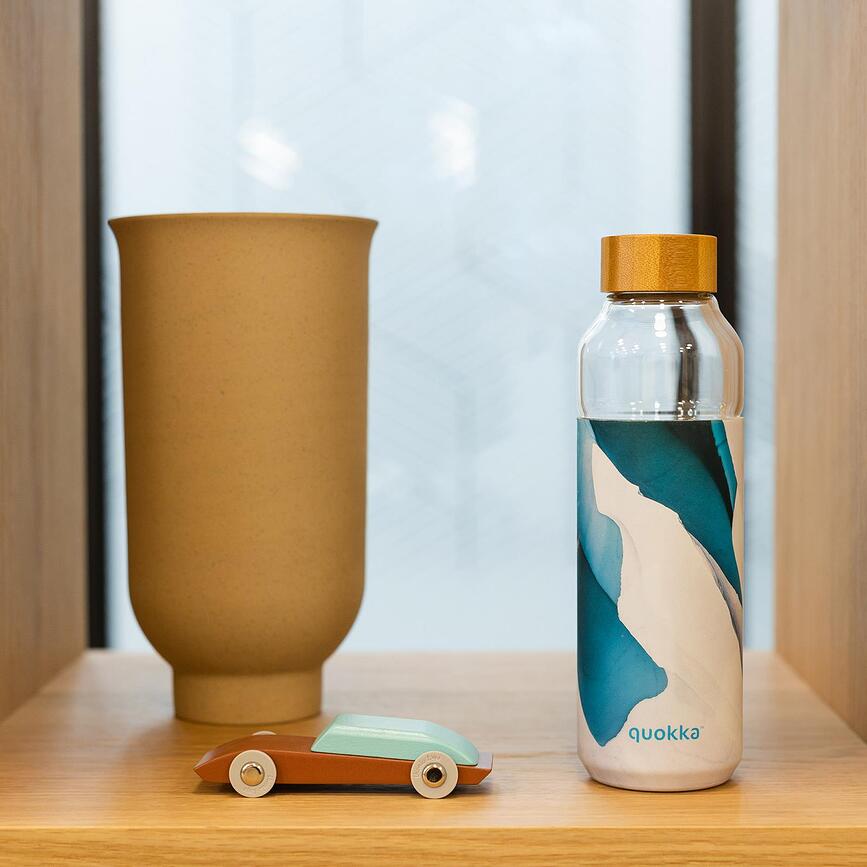 Quokka Flow Steklenica za vodo, 660 ml, neonsko zelena, steklena