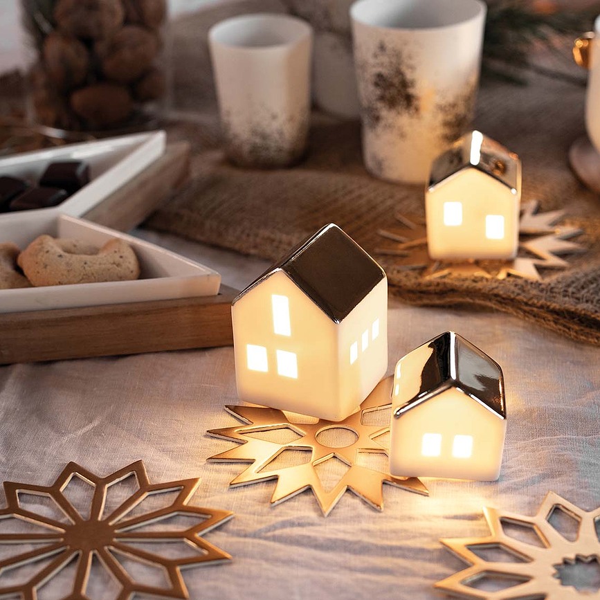 Farolillo LED Raeder, con diseño de casita, 5 cm, techo metálico