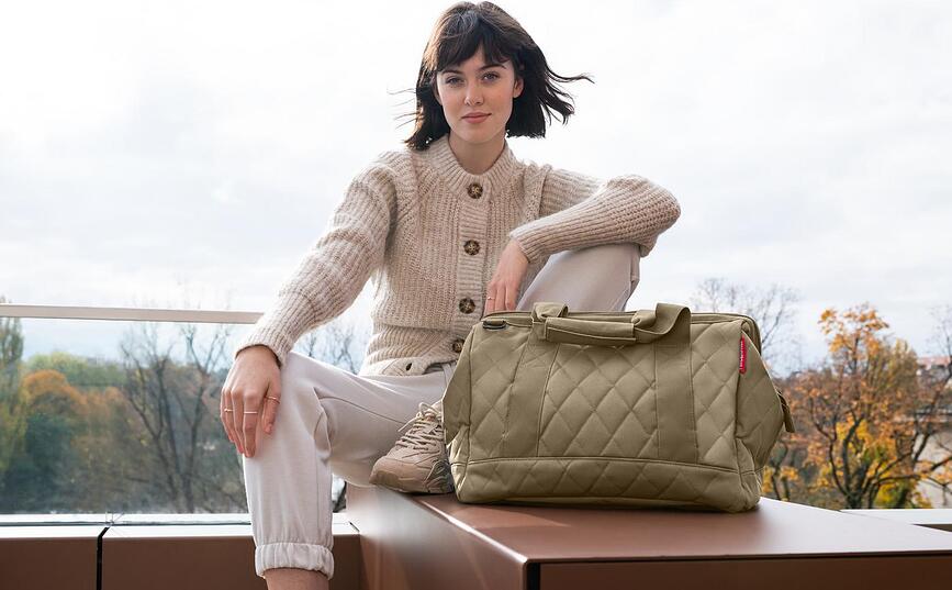 Allrounder Sac matelassé, taille M, bleu marine