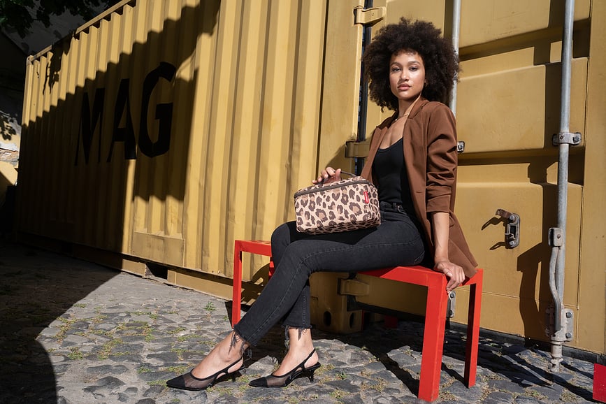 Beautycase Kozmetična torbica, bela, s pikami