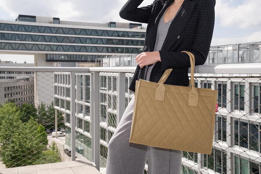 Bolso Shopper Daily, acolchado, negro