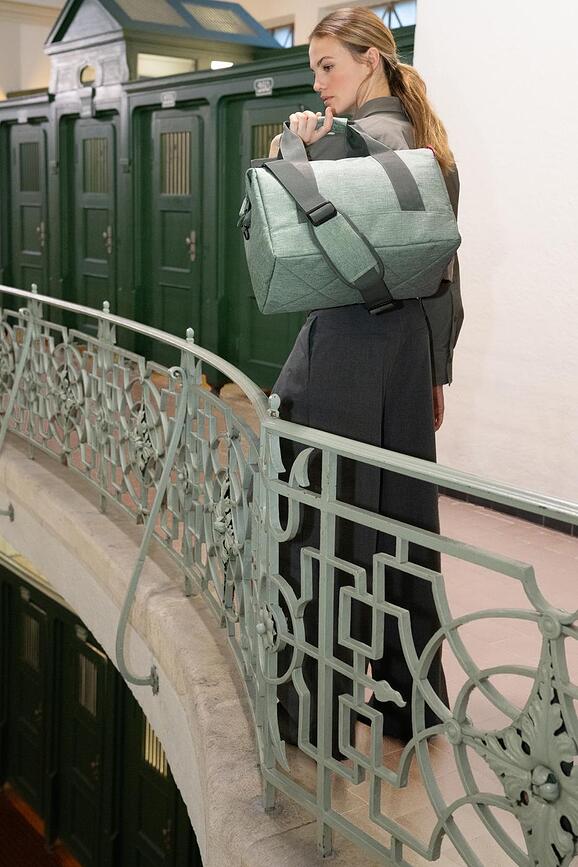 Bolsa Allrounder, talla M, negra