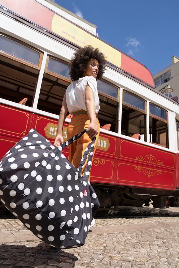 Bolsa Mini Maxi Travelbag, de lunares de colores