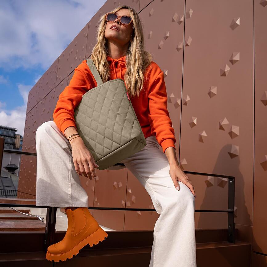 Classic Torba Shopper M crna prošivena