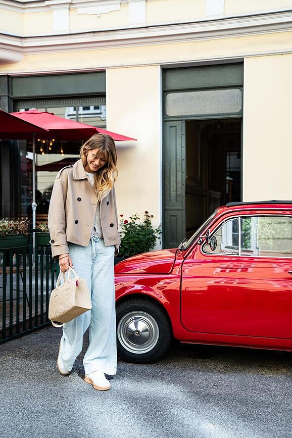 Τσάντα Daily Shopper XS με ρίγες, μαύρο-λευκή, από ανακυκλωμένα υλικά