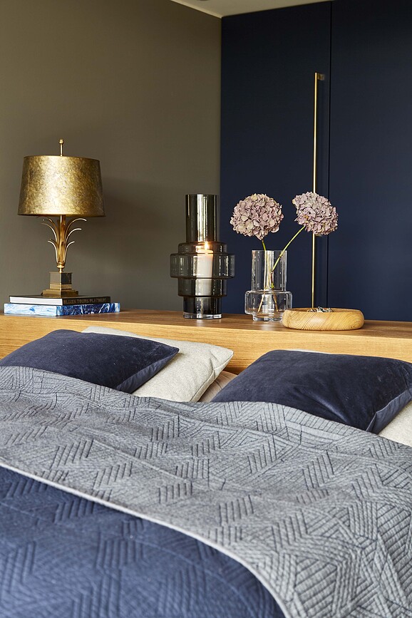 Hurricane Βάζο, Αρ. 45, πλατινένιο