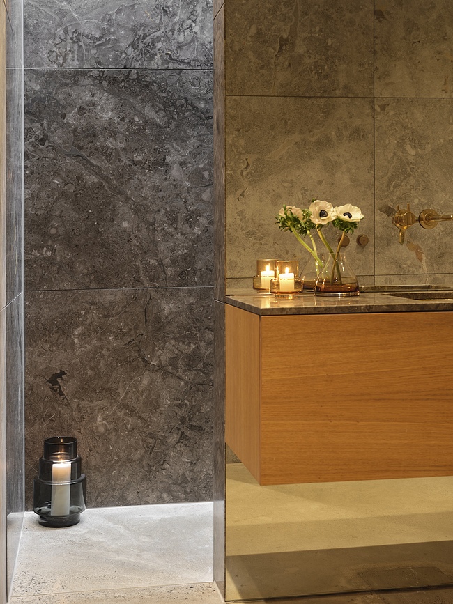 Hurricane No.69 Vaz ali Svečnik, rjav