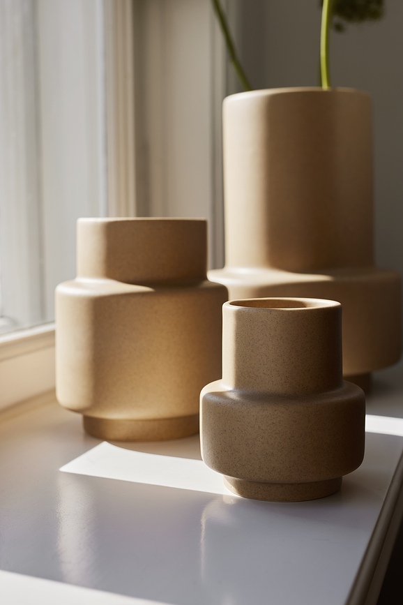 Hurricane Ceramic Vase 25 cm, ocre