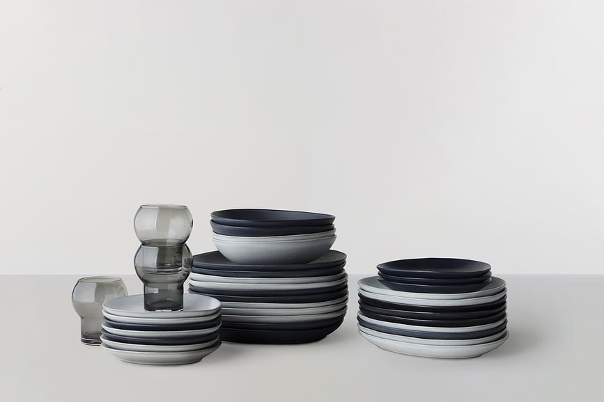 Ro Collection No.35 Tanjuri od kamenine svijetlosivi 2 kom.