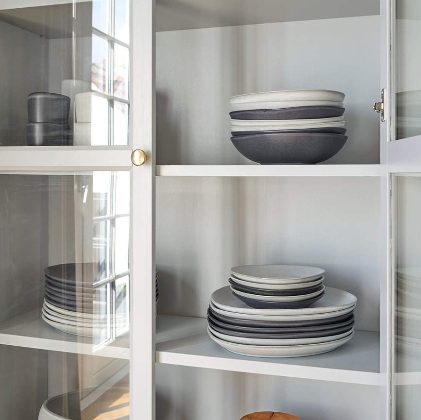 Ro Collection No.35 Tanjuri od kamenine svijetlosivi 2 kom.