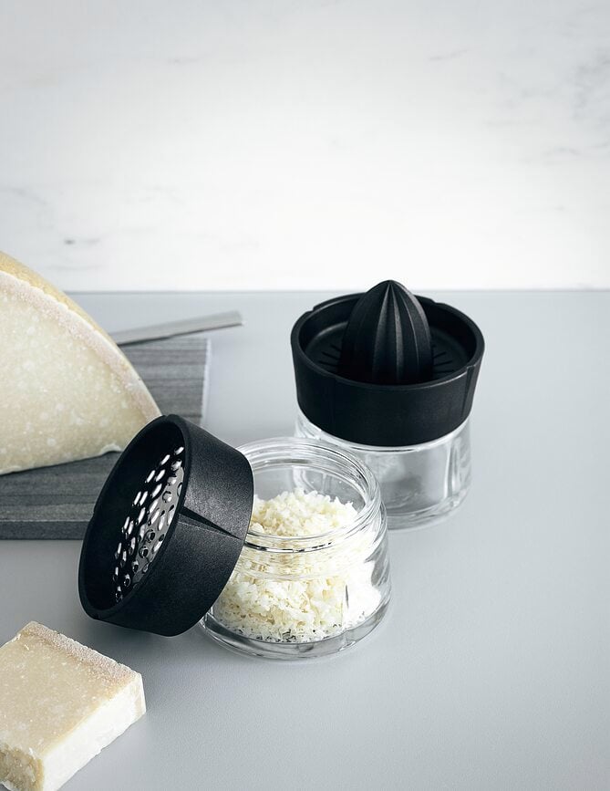 Bote con rallador Grand Cru